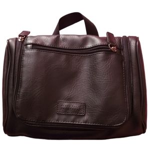 Perry Ellis Portfolio Toiletry Bag